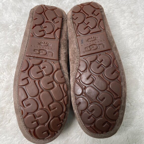 UGG #5612 Women's Brown Dakota Lace Up Moccasin Slippers Shoes Size 6 US - Picture 7 of 13